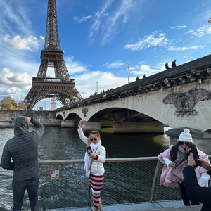 Paris: 1-Hour Seine Cruise departing from the Eiffel Tower