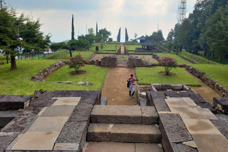 From Yogyakarta: Sukuh and Cetho Temple Private Tour