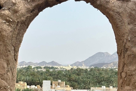From Muscat: Nizwa & Jabal Akhdar with Multilingual Guide