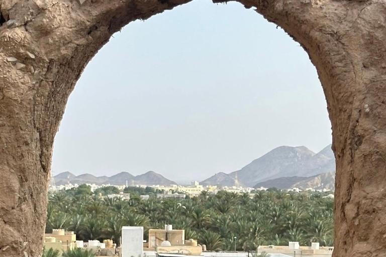 From Muscat: Nizwa & Jabal Akhdar with Multilingual Guide