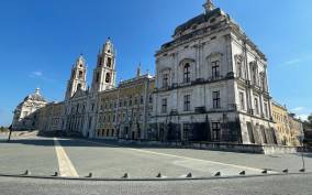 From Lisbon: Mafra, Ericeira and Queluz - Full Day Tour