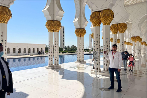 From Dubai: Abu Dhabi Sheikh Zayed Grand Mosque Guided Tour