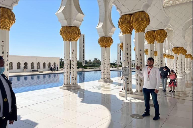 From Dubai: Abu Dhabi Sheikh Zayed Grand Mosque Guided Tour