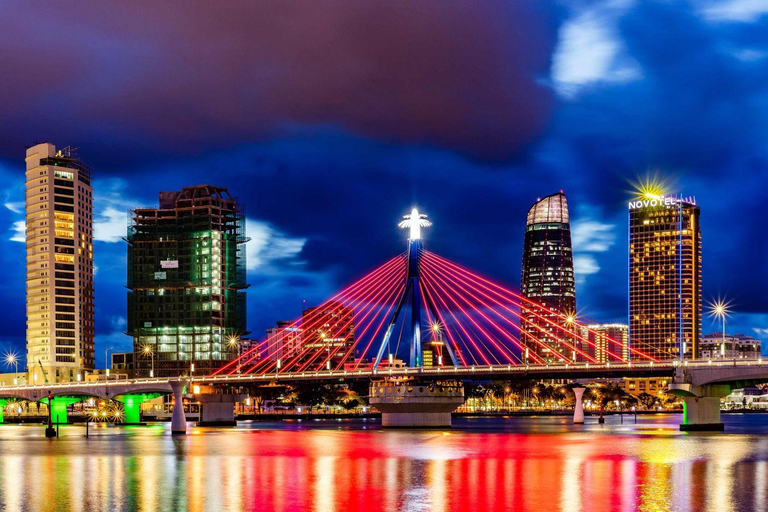 Tour noturno particular em Da Nang: Mercado, passeios turísticos e cruzeiro