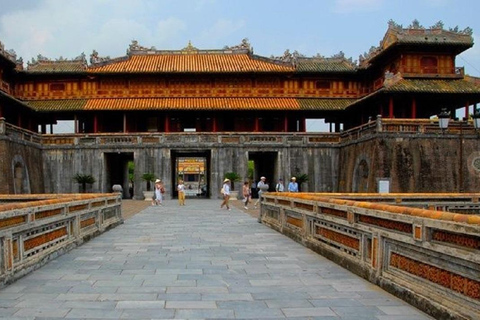 Private Car to Hue city tour &amp; back from Hoi An/Da Nang