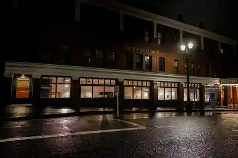 Portland: Ultimate Dead of Night Walking Ghost Tour