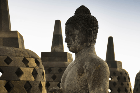 Yogyakarta: Borobudur-Tempel und Wasserfall TourYogyakarta: Borobudur Tempel und Kedung Pedut Wasserfall Tour