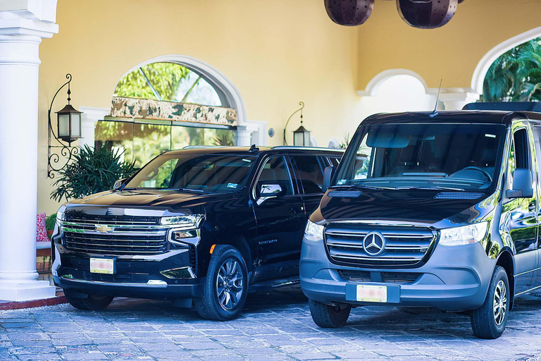 Puerto Vallarta: Flughafentransfer nach Nuevo Vallarta SüdVan One-Way (8 - 10 Fahrgäste)