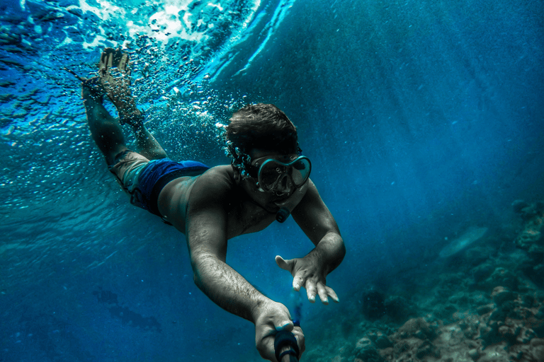 Nusa Penida: Gita in barca con guida per lo snorkeling delle maestose ManteGita di snorkeling a Manta Point