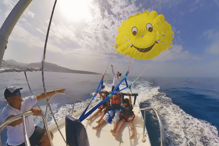 Tenerife: Fly through the sky on a parasail in Los Cristianos Tenerife: Fly through the sky with parasailing in Los Cristianos