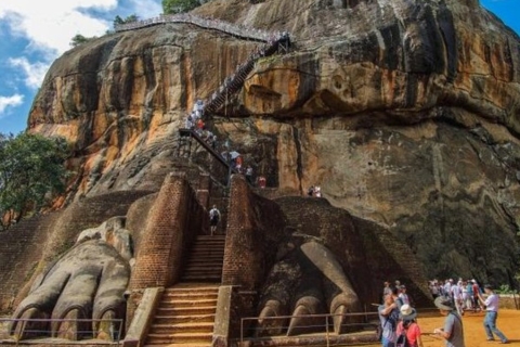 De oude wonderen van Sri Lanka: Sigiriya Rock en Polonnaruwa