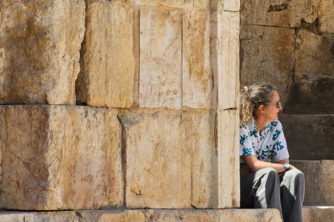 Amman: Guided Art and Culture Walking Tour with