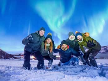 Northern lights bus tour with camp and photos