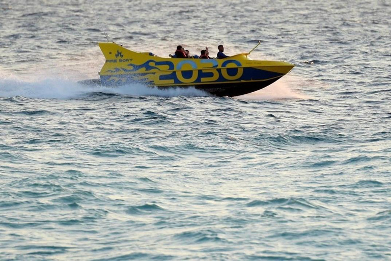 Yeda: excursión en lancha motora por el mar Rojo con capitánYeda: excursión al atardecer en lancha rápida por el mar Rojo con capitán
