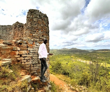 Great Zimbabwe: The World's View Historical Site !!