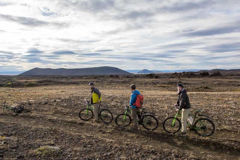 Reykjahlíð: Mývatn Nature Baths Bike Tour with Entry Ticket