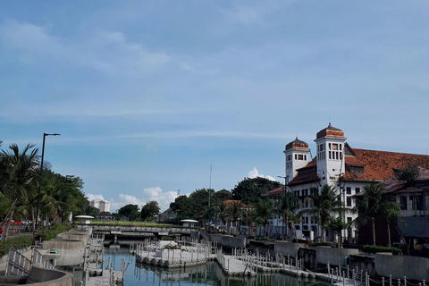 Jakarta: Old Town Tour with Guide and Entry to Museum
