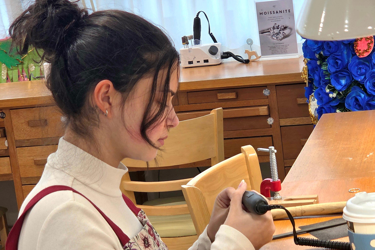 Seoul: Create Your Own Silver Souvenir to Last a Lifetime