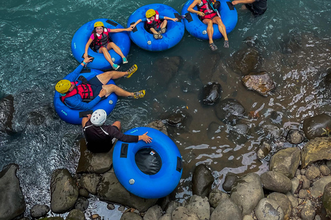 Tubulação no Rio Celeste: Experiências na natureza e águas azuisTubulação no Rio Celeste, aventura e natureza