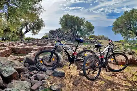 Cala Gonone and Dorgali e-bike tour