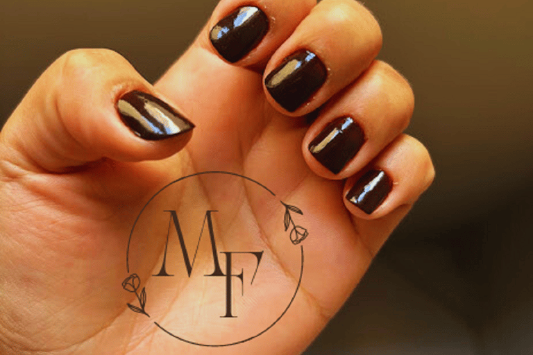 Manicurist - Care + enameling