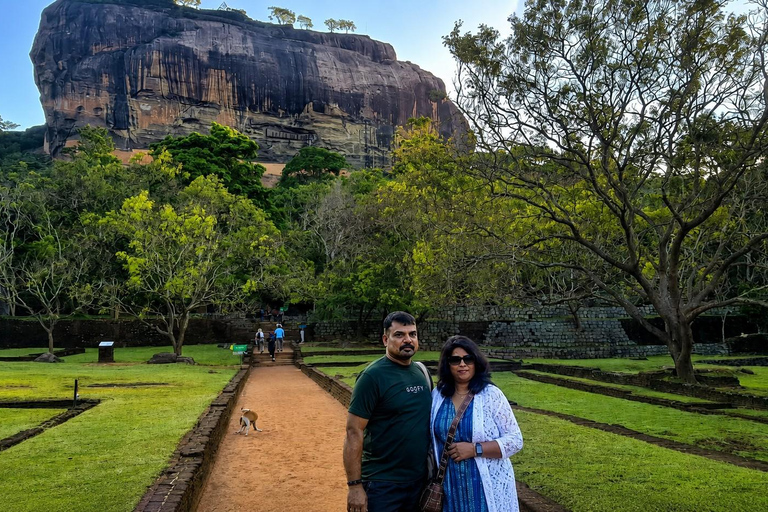Sri Lanka Highlights: Sigiriya, Safari, Train ride & Beaches