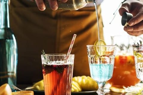 Milan: Private Italian Cocktails Class with Bartending Tips