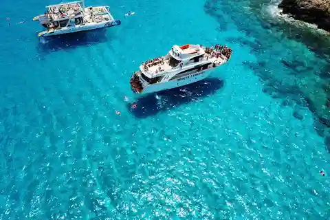 Protaras: Medusa Chill-Out Cruise to Blue Lagoon & Sea Caves