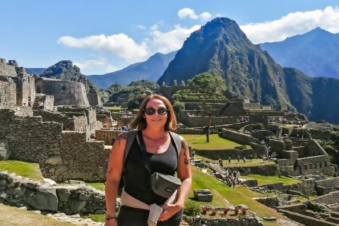Ab Cusco: Ganztägige Gruppentour nach Machu PicchuMachu-Picchu-Tour mit Vistadome-Zug und Rundweg 4-5
