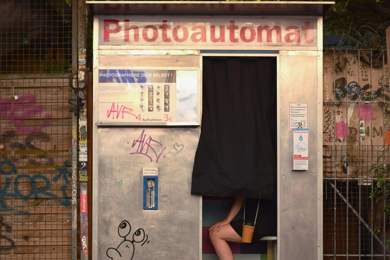 Berlin: Private Photoshoot with Professional Photographer