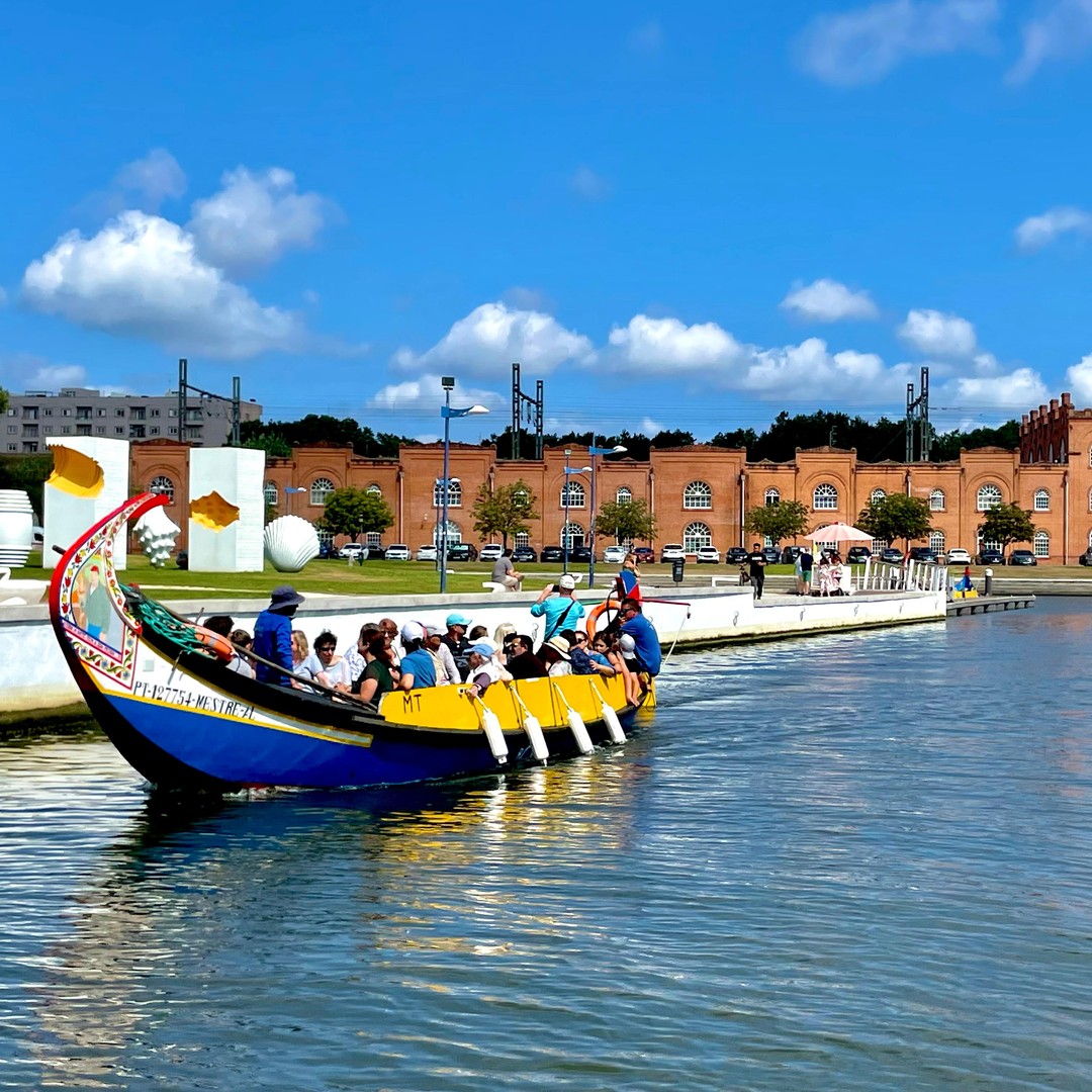 Colagem de mídia