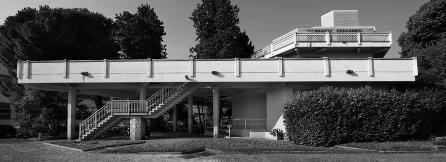 IVREA : Visite de la ville industrielle du 20e siècle. Site de l'UNESCO.