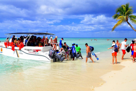 Saona Island Adventure - Kristallklares Wasser und weißer Sand erwarten dich!