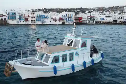 Mykonos : croisière privée d'une demi-journée sur les plages du sud de Mykonos