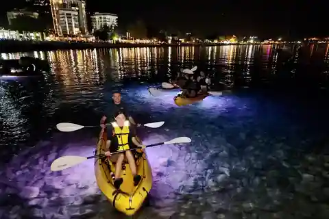 Budva : Visite nocturne de 2 heures en kayak et paddle board