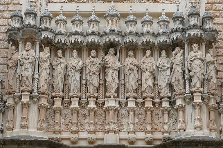 From Barcelona: Montserrat Full-Day Guided Tour