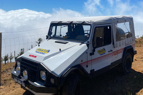 Madeira: Pico do Arrieiro SunrisePico do Arrieiro Sunrise tour