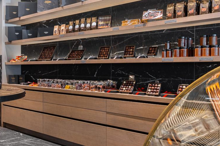 Geneva: Old Town, Chocolate & Lake Guided Walking Tour