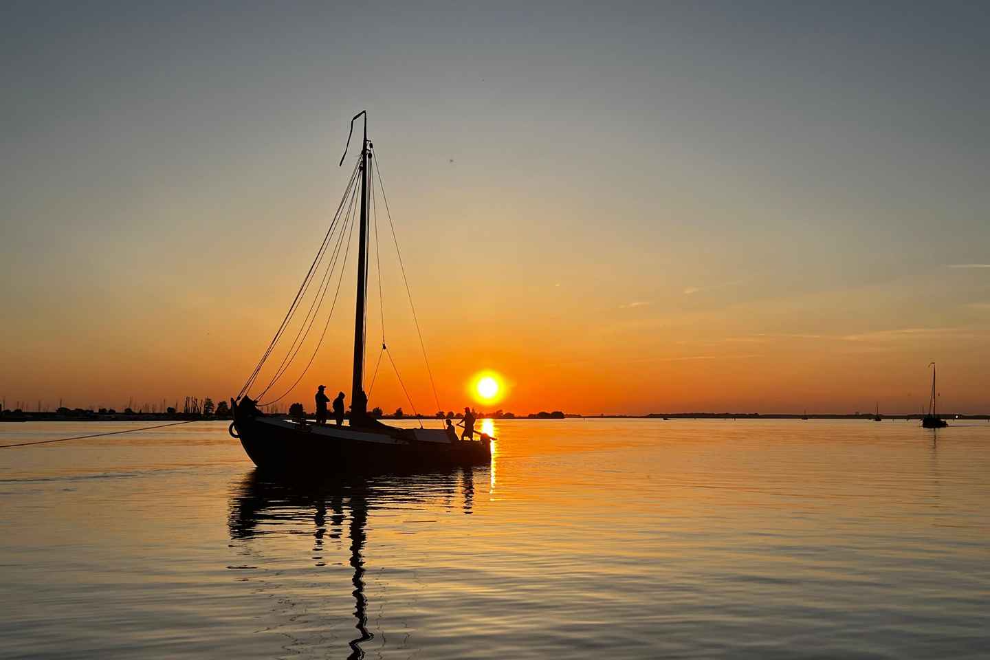 Spakenburg: boat trip on an authentic fishing boat
