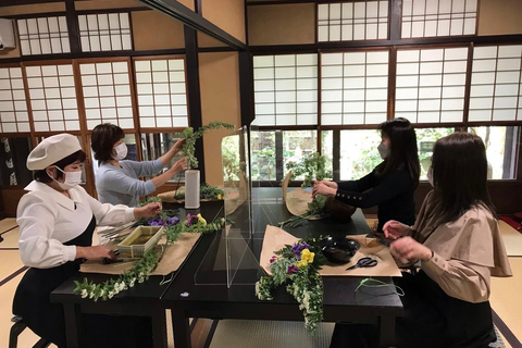 Kyoto: Ikebana (arranjo de flores japonês)Plano padrão