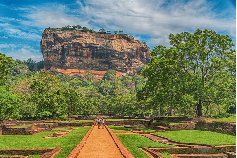 Sri Lanka Most Affordable Taxi Service – USD 0.5 per km 1 km Private Taxi Package – Additional Distance USD 0.50/km