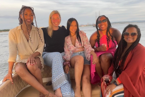 Sunsets boat party : autour de la baie de BocagrandeCarthagène : excursion en bateau au coucher du soleil avec 2 heures de boissons gratuites