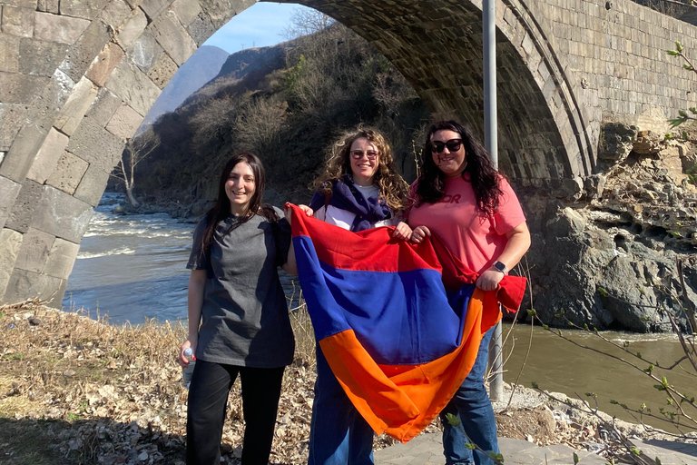 Yerevan: Vayots Dzor Private Tour with Geyser & Fortress