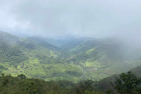 Colombo: 5-Day Sri Lanka Cultural Tour with Transfers