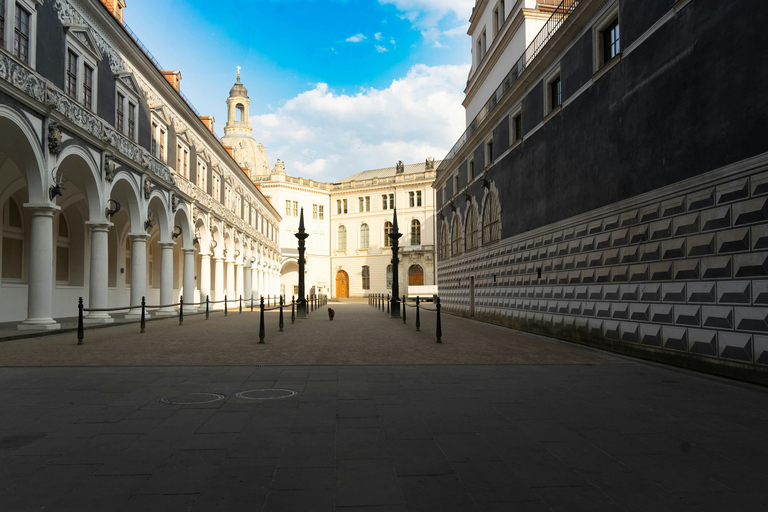 دريسدن: جولة سير خاصة بصحبة مرشد مع خدمة الالتقاء في الفندقدريسدن: جولة لمدة ساعتين مع مرشد خصوصي