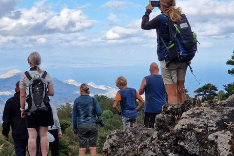 Vulkanen Etna: Etna Grand Tour med fyrhjuling med besök i grottor och lavaströmmar