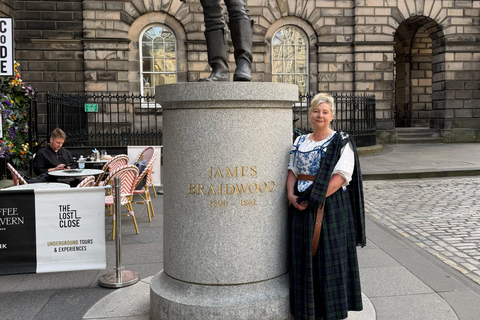Edinburgh: Royal Mile Walking Tour with Local Guide