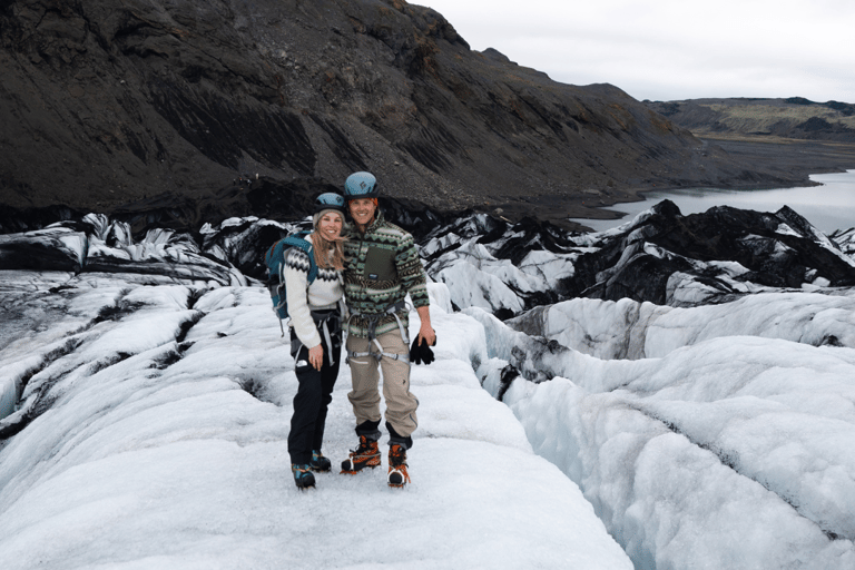 ريكيافيك: الساحل الجنوبي ورحلة المشي لمسافات طويلة عبر نهر سولهايماجوكول الجليدي