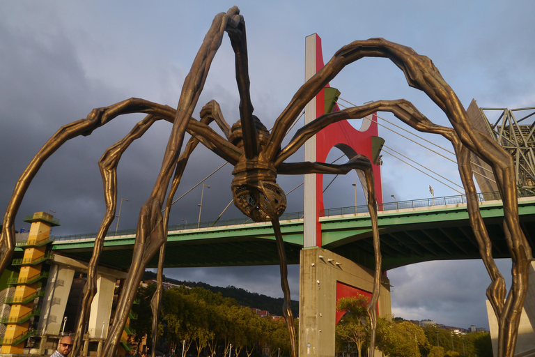 Bilbao: Women's Stories and Guggenheim Night Tour