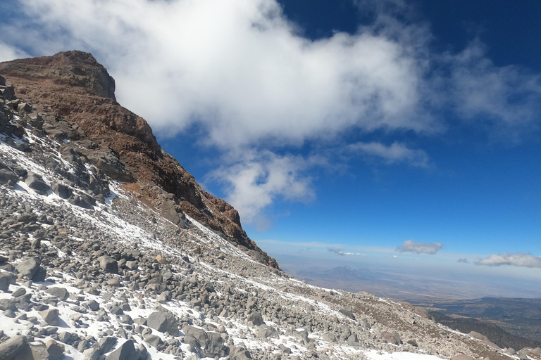 Szczyt Orizaba, północna ściana: Trening u podnóża lodowcaPółnocna ściana Pico de Orizaba: trening u podstawy lodowca